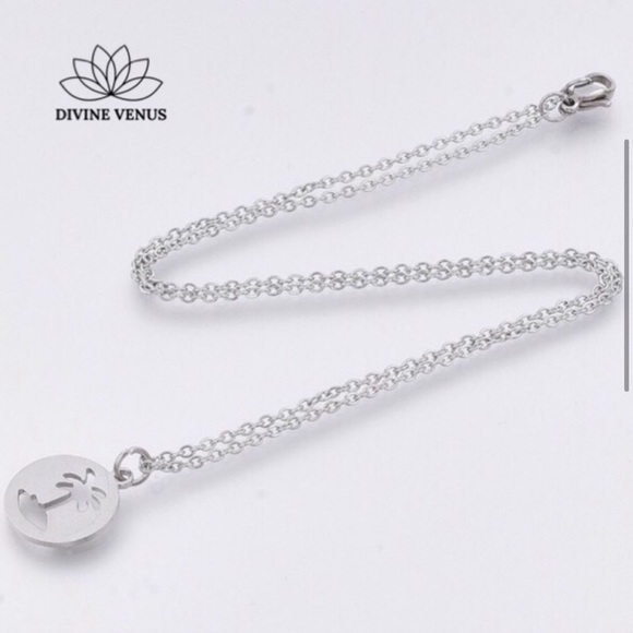 Palm Tree 🌴 Necklace | Stainless Steel - Picture 3 of 5